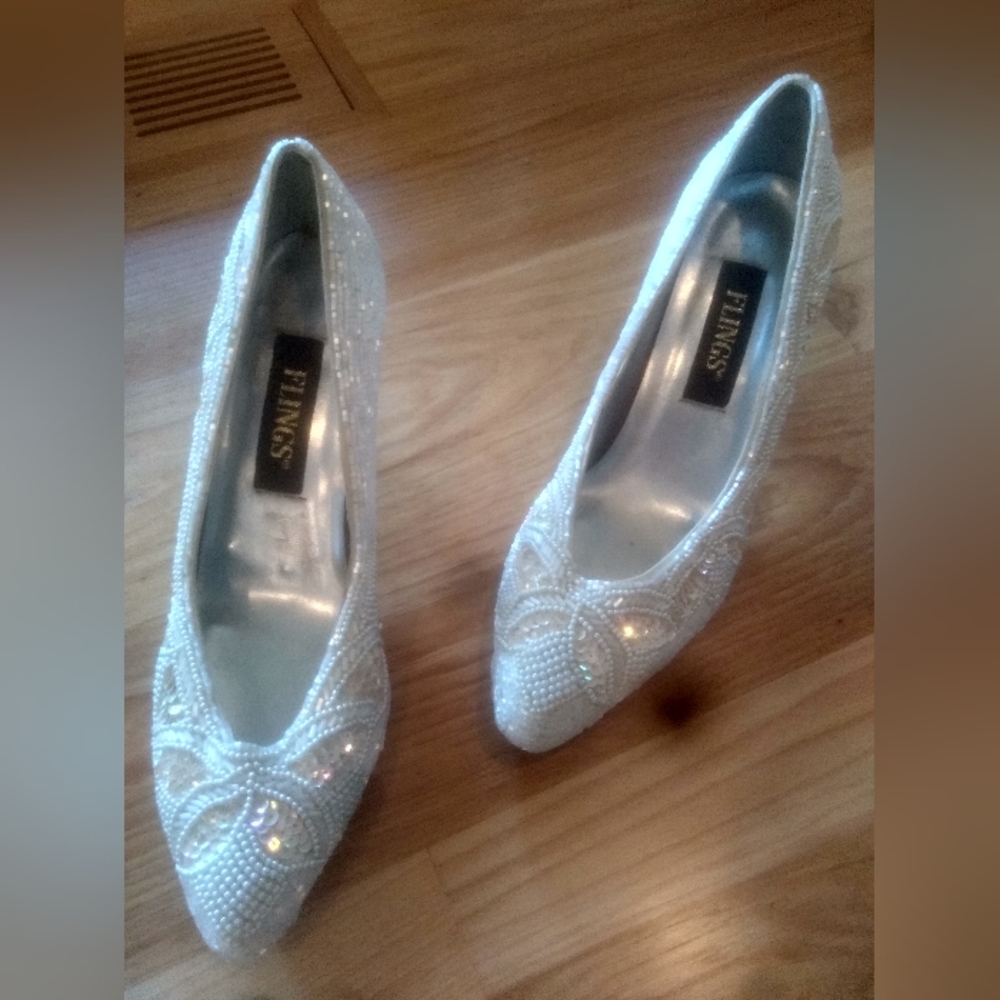 Flings Vintage Sparkly Beaded Shoes size 10
